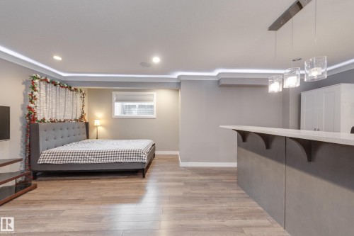 8729 Carson Way, Edmonton, AB - Indoor Photo Showing Bedroom