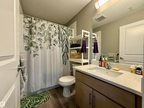 137 148 Ebbers Boulevard, Edmonton, AB - Indoor Photo Showing Bathroom