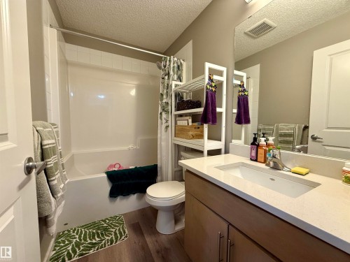 137 148 Ebbers Boulevard, Edmonton, AB - Indoor Photo Showing Bathroom