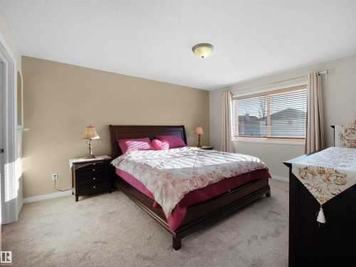 161 Easton Road, Edmonton, AB - Indoor Photo Showing Bedroom