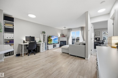 310 17407 99 Avenue, Edmonton, AB - Indoor