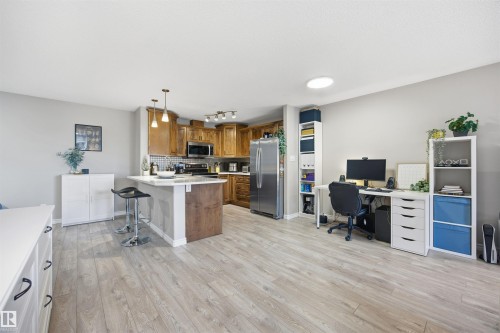 310 17407 99 Avenue, Edmonton, AB - Indoor Photo Showing Kitchen