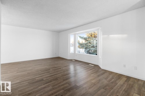 12411 53 Street, Edmonton, AB - Indoor Photo Showing Other Room