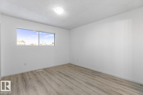12411 53 Street, Edmonton, AB - Indoor Photo Showing Other Room