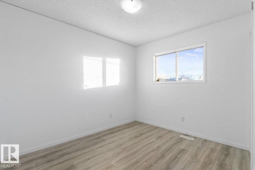 12411 53 Street, Edmonton, AB - Indoor Photo Showing Other Room