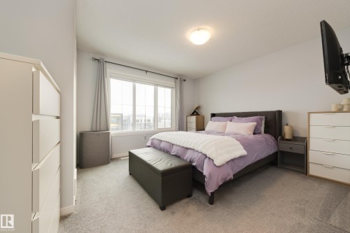 158 Secord Drive, Edmonton, AB - Indoor Photo Showing Bedroom
