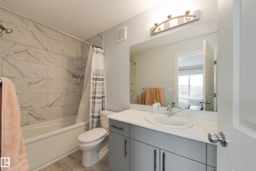158 Secord Drive, Edmonton, AB - Indoor Photo Showing Bathroom