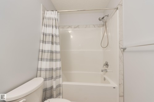 158 Secord Drive, Edmonton, AB - Indoor Photo Showing Bathroom