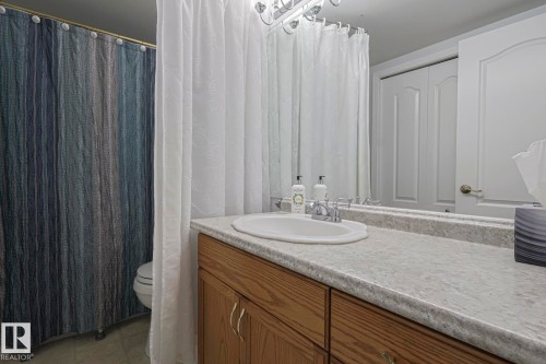 112 17150 94A Avenue, Edmonton, AB - Indoor Photo Showing Bathroom