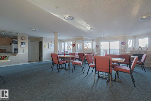 112 17150 94A Avenue, Edmonton, AB - Indoor Photo Showing Dining Room