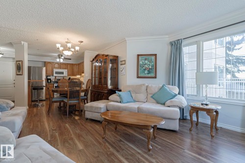 112 17150 94A Avenue, Edmonton, AB - Indoor Photo Showing Living Room