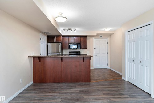 317 6925 199 Street, Edmonton, AB - Indoor Photo Showing Kitchen