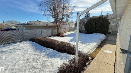 View of bedroom - 4608 102 Avenue, Edmonton, AB - Outdoor