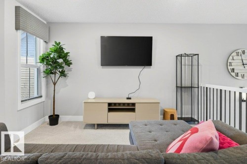 1909 Davidson Wynd, Edmonton, AB - Indoor