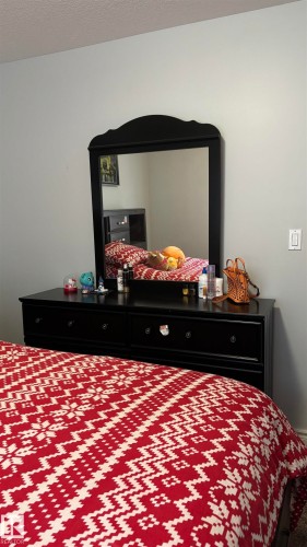 2545 Anderson Way, Edmonton, AB - Indoor Photo Showing Bedroom