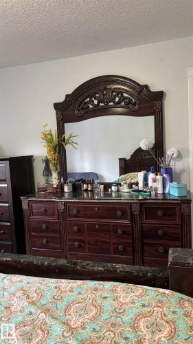 2545 Anderson Way, Edmonton, AB - Indoor Photo Showing Bedroom