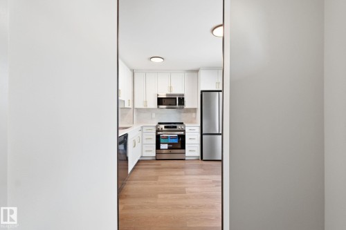 14630 54 Street, Edmonton, AB - Indoor Photo Showing Other Room