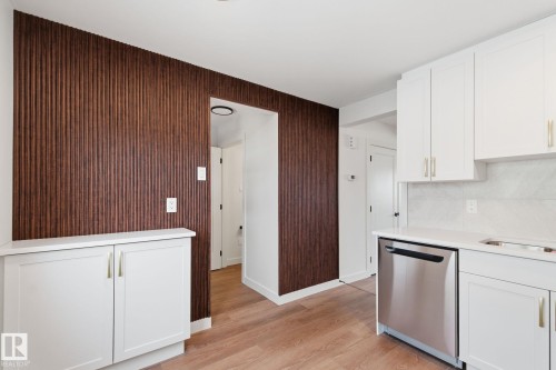 14630 54 Street, Edmonton, AB - Indoor Photo Showing Kitchen