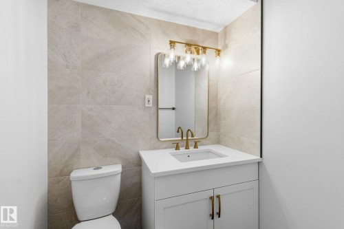 14630 54 Street, Edmonton, AB - Indoor Photo Showing Bathroom