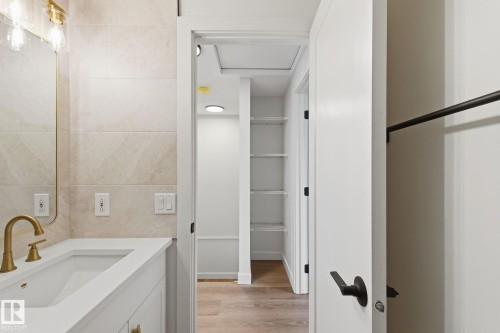 14630 54 Street, Edmonton, AB - Indoor Photo Showing Bathroom