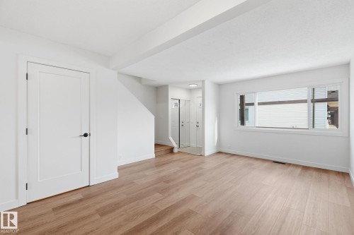 14630 54 Street, Edmonton, AB - Indoor Photo Showing Other Room