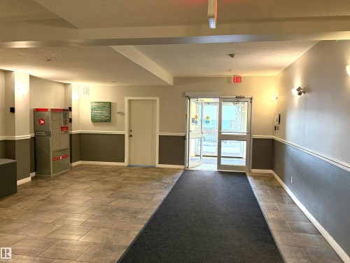 119 10523 123 Street, Edmonton, AB - Indoor Photo Showing Other Room