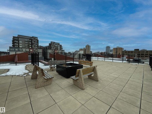 119 10523 123 Street, Edmonton, AB - Outdoor