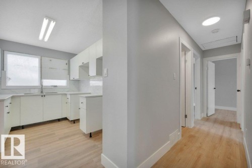 4122 46 Street, Leduc, AB - Indoor Photo Showing Kitchen
