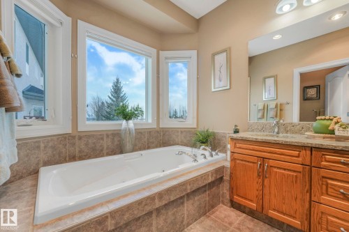 81 Promenade Boulevard, Beaumont, AB - Indoor Photo Showing Bathroom