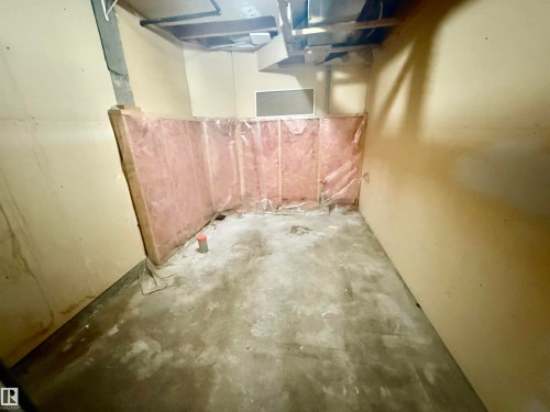 View of unfinished basement - 10905 74 Avenue, Edmonton, AB - Indoor Photo Showing Basement