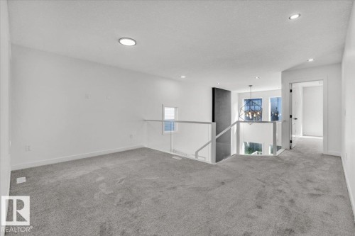 1154 Gyrfalcon Crescent, Edmonton, AB - Indoor Photo Showing Other Room