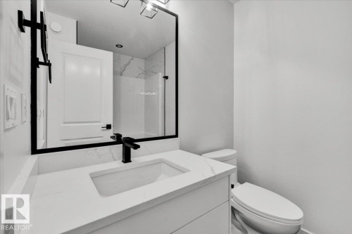 1154 Gyrfalcon Crescent, Edmonton, AB - Indoor Photo Showing Bathroom