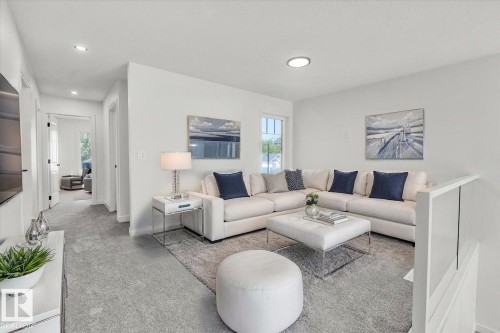 1154 Gyrfalcon Crescent, Edmonton, AB - Indoor Photo Showing Living Room