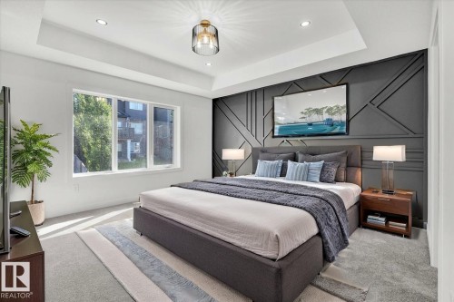 1154 Gyrfalcon Crescent, Edmonton, AB - Indoor Photo Showing Bedroom