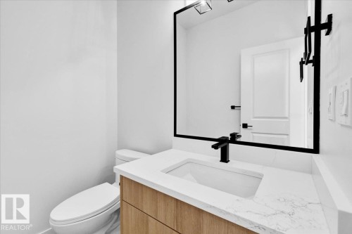 1119 Gyrfalcon Crescent, Edmonton, AB - Indoor Photo Showing Bathroom