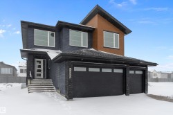 6887 KNOX Loop SW  Edmonton, AB T6W 4R3