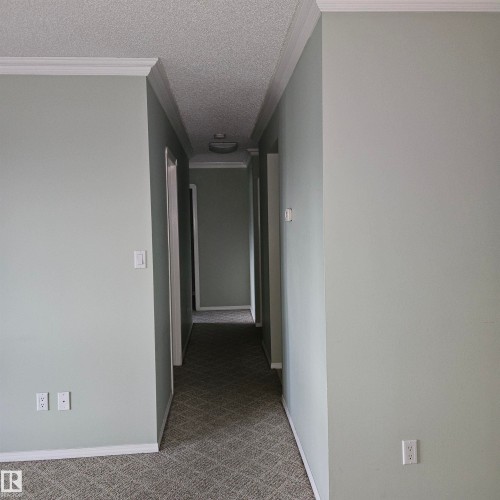Edmonton, AB - Indoor Photo Showing Other Room