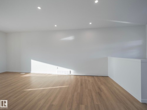 675 173 Avenue, Edmonton, AB - Indoor Photo Showing Other Room