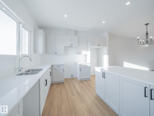 675 173 Avenue, Edmonton, AB - Indoor Photo Showing Kitchen With Double Sink