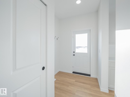 675 173 Avenue, Edmonton, AB - Indoor Photo Showing Other Room