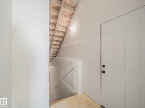 675 173 Avenue, Edmonton, AB - Indoor Photo Showing Other Room