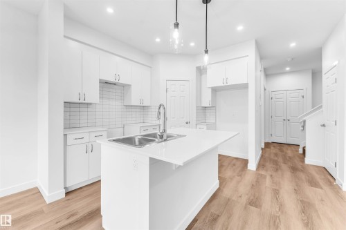 1216 13 Avenue, Edmonton, AB - Indoor Photo Showing Kitchen With Double Sink With Upgraded Kitchen