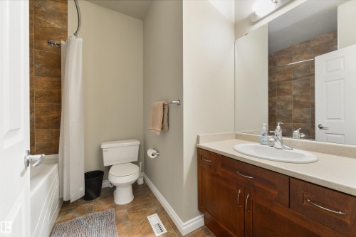 3 9026 Jasper Ave Avenue, Edmonton, AB - Indoor Photo Showing Bathroom
