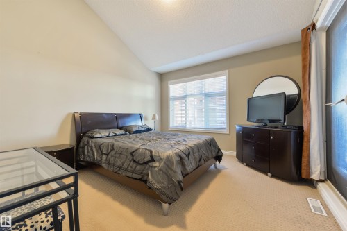 3 9026 Jasper Ave Avenue, Edmonton, AB - Indoor Photo Showing Bedroom