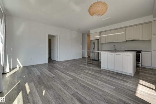 206 10837 83 Avenue, Edmonton, AB - Indoor Photo Showing Kitchen
