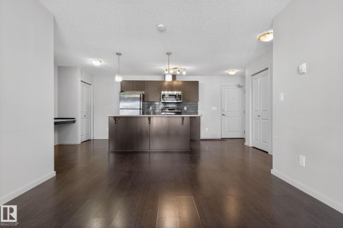 406 3353 16A Avenue, Edmonton, AB - Indoor Photo Showing Kitchen