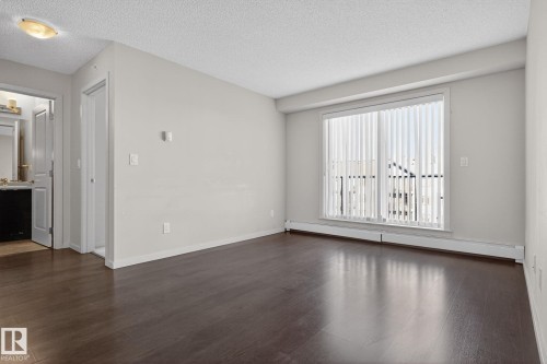 406 3353 16A Avenue, Edmonton, AB - Indoor Photo Showing Other Room