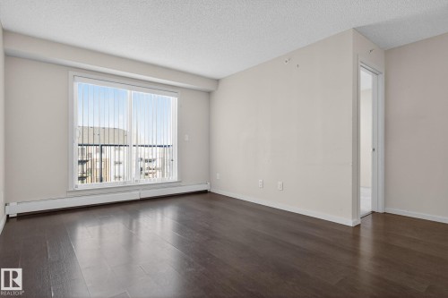 406 3353 16A Avenue, Edmonton, AB - Indoor Photo Showing Other Room