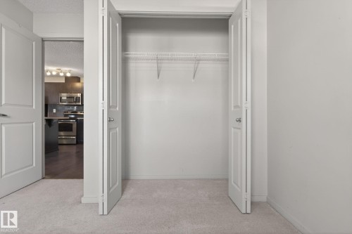 406 3353 16A Avenue, Edmonton, AB - Indoor Photo Showing Other Room