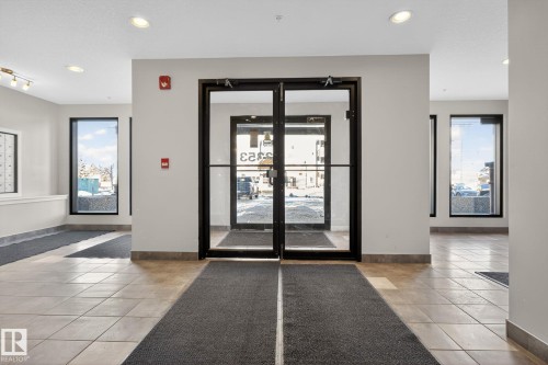 406 3353 16A Avenue, Edmonton, AB - Indoor Photo Showing Other Room